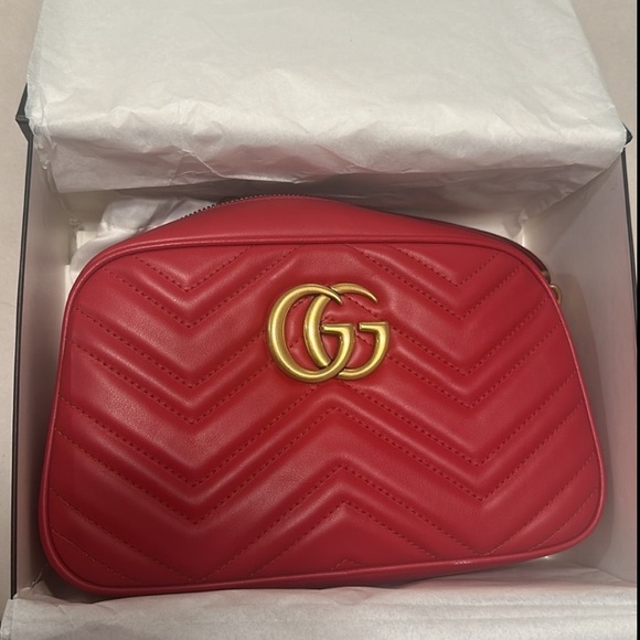 Gucci GG MARMONT MINI SHOULDER BAG - Picture 9 of 13